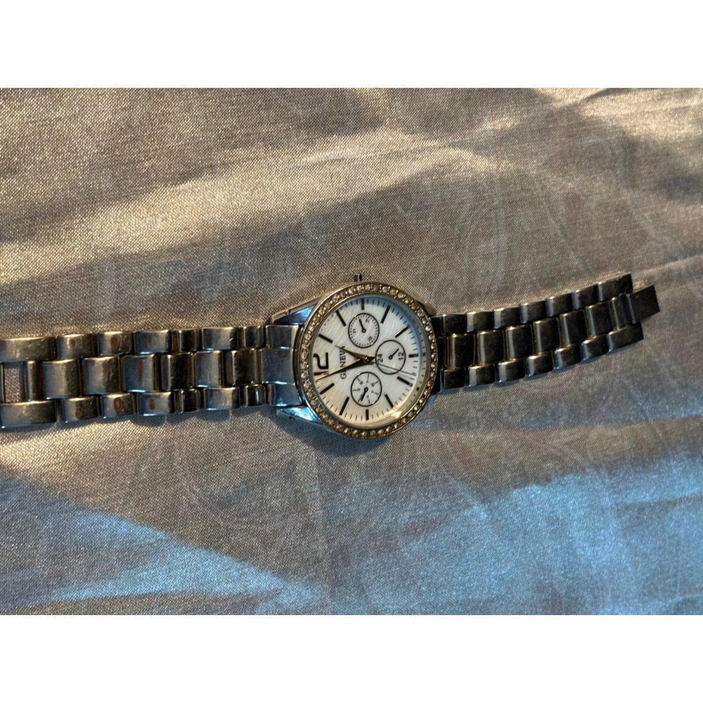 Fossil Riley Multifunction Silver Tone Crystal Bezel Watch ES3202 10 ATM
